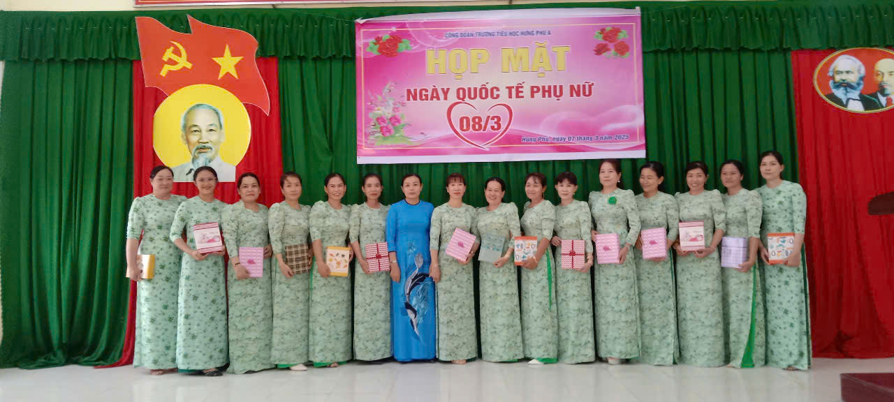 Họp mặt toạ đàm Quốc tế phụ nữ ngày 08 tháng 3