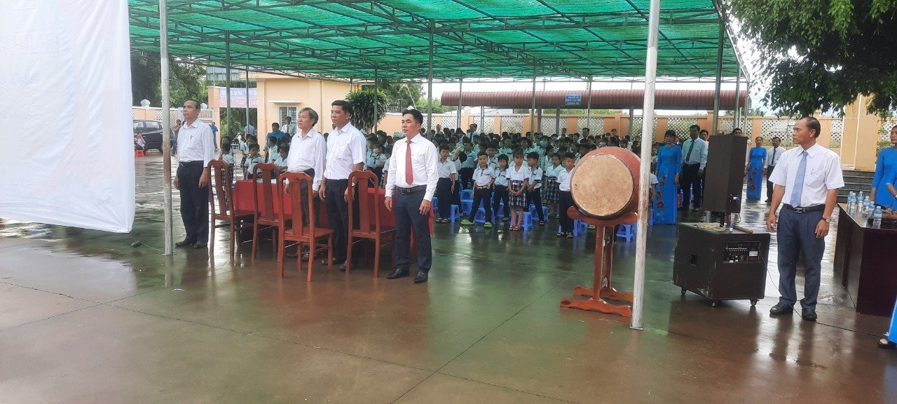 Văn nghệ khai giảng năm học 2023-2024