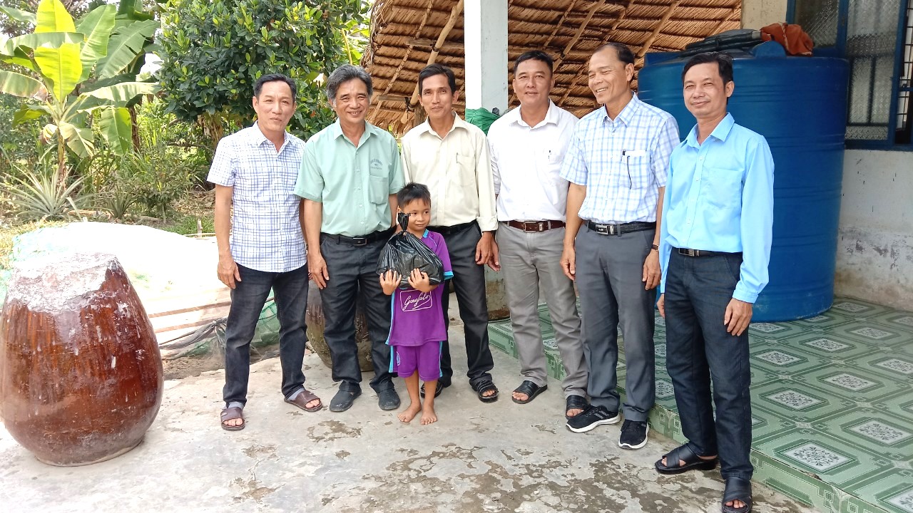 Ngày 03/02/2024 Lãnh đạo trường thăm tặng quà Tết 